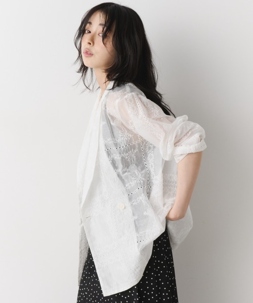 Unitage(ユニテージ)の「スクエア刺繍シアージャケット(その他アウター・レディース・ホワイト/ブラック・FREE)」の3枚目の写真