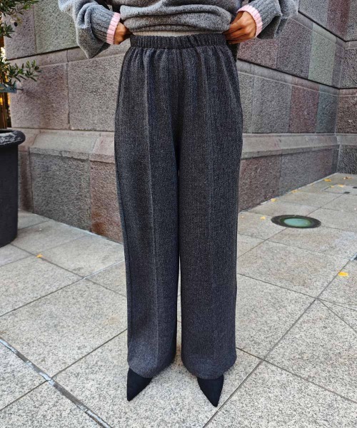 esutoreja（エストレジャ）の「TRイージーワイドパンツ（スラックス・レディース・チャコール/ベージュ・FREE）」の13枚目の写真