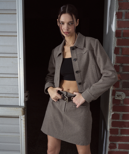 ETMON（エトモン）の「Lip Pocket Mini Skirt, Ash Brown（スカート・レディース・その他・S/M）」の2枚目の写真
