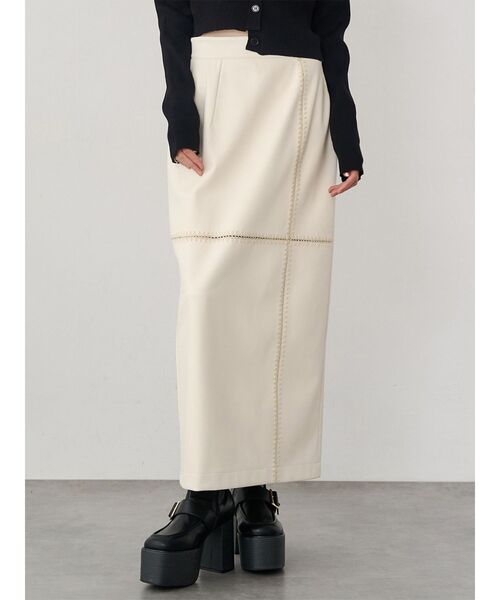 MURUA（ムルーア）の「クロシェドッキングフェイクレザースカート（スカート・レディース・ブラック/アイボリー・1/2）」の2枚目の写真
