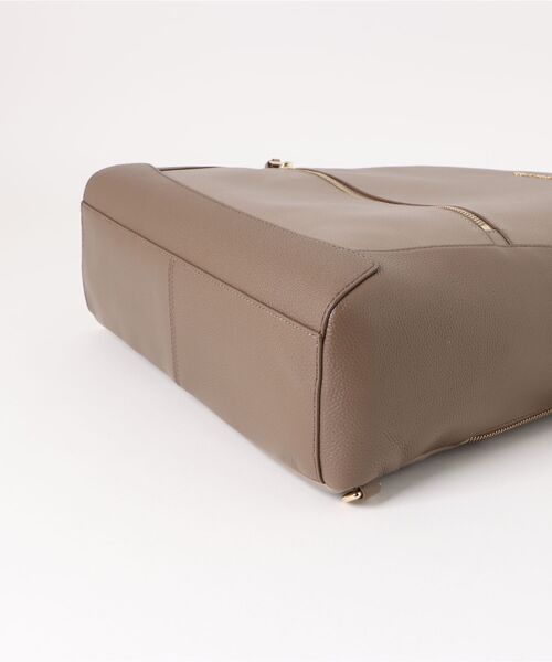 COLE HAAN（コールハーン）の「ザ エッセンシャル バックパック womens（バックパック/リュック・レディース・ベージュ・OSFA）」の7枚目の写真