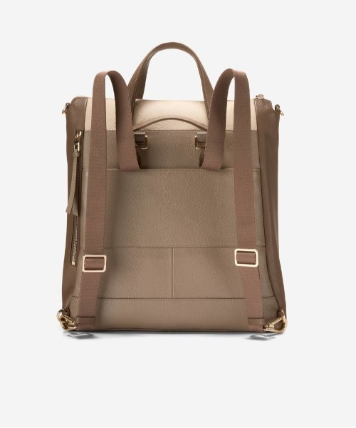 COLE HAAN（コールハーン）の「ザ エッセンシャル バックパック womens（バックパック/リュック・レディース・ベージュ・OSFA）」の2枚目の写真