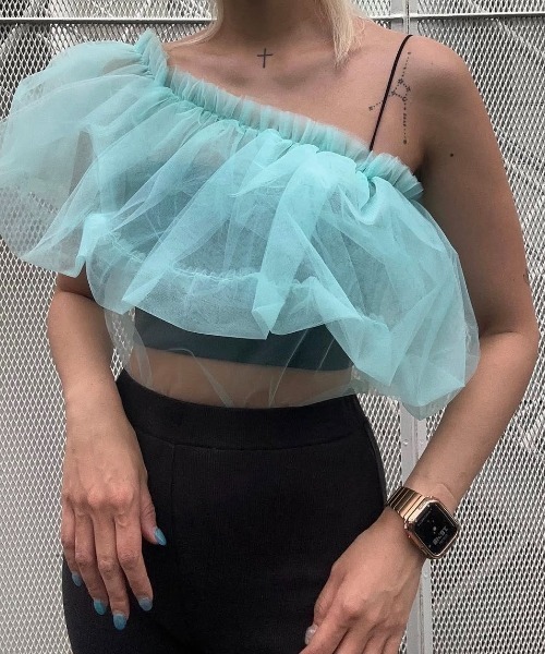 VIBGYOR（ヴィブジョー）の「【ENCLOSURE】3way volume tulle blouse（シャツ/ブラウス・レディース・ベージュ/ブルー/ブラック・FREE）」の3枚目の写真