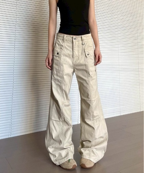 almo(アルモ)の「【LAMPOON】フレアカーゴパンツ(カーゴパンツ・レディース・ベージュ/グレー・MEDIUM/SMALL/LARGE)」の5枚目の写真