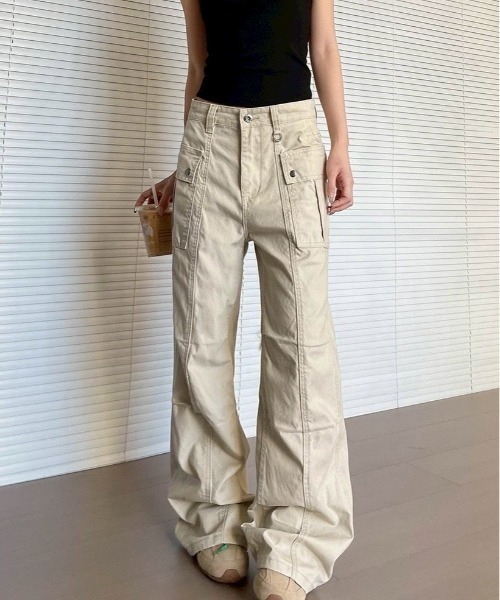 almo(アルモ)の「【LAMPOON】フレアカーゴパンツ(カーゴパンツ・レディース・ベージュ/グレー・MEDIUM/SMALL/LARGE)」の6枚目の写真