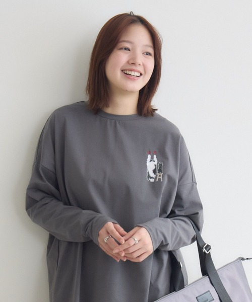 meeny miny(ミーニーマイニー)の「【meeny miny】CAT & BAKES 9456 『love』ロンT(Tシャツ/カットソー・レディース・ホワイト/カーキ/チャコールグレー・M-L/S-M)」の1枚目の写真