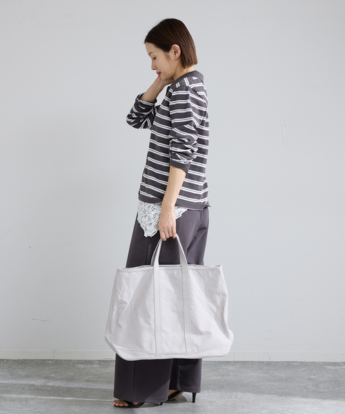 IENA(イエナ)の「襟付きボーダーニット(ニット/セーター・レディース・ホワイト/チャコールグレー・FREE)」の9枚目の写真