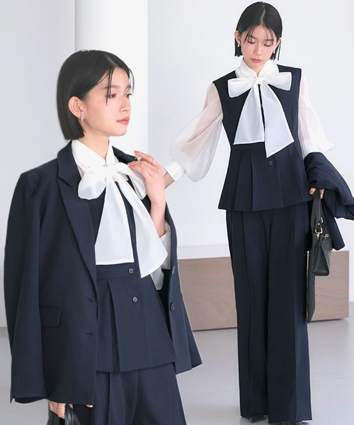 RUIRUE BOUTIQUE（ルイルエブティック）の「ストレッチ ｜ 【３点】 ピークドラペルジャケット ＆ ペプラムジレ ＆ タックワイドパンツ セット ｜ セレモニースーツ・フォーマルスーツ・ママスーツ・パンツスーツ・セットアップ（スーツセット・レディース・ネイビー/チャコール/ブラック・L/M）」の2枚目の写真