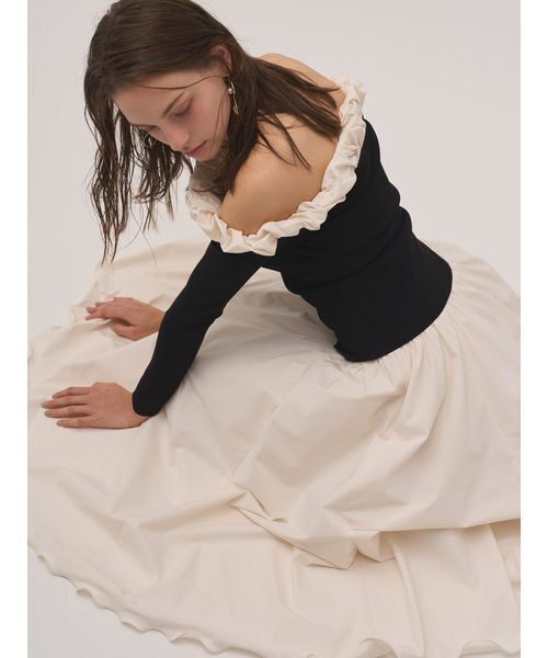 SNIDEL(スナイデル)の「ボリュームタフタスカート(スカート・レディース・レッド/アイボリー/ブラック・0/1)」の6枚目の写真