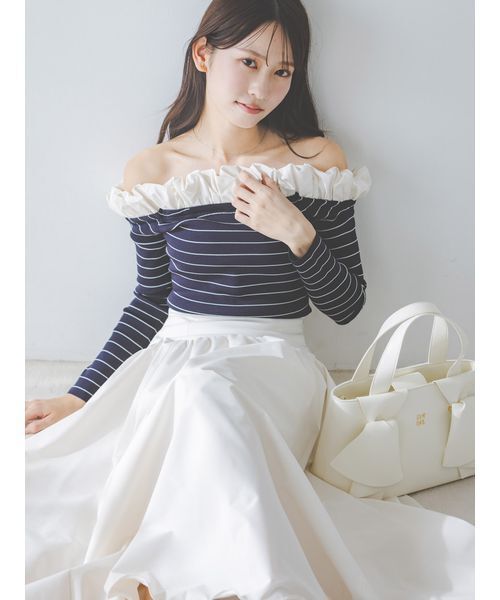 SNIDEL(スナイデル)の「ボリュームタフタスカート(スカート・レディース・レッド/アイボリー/ブラック・0/1)」の8枚目の写真