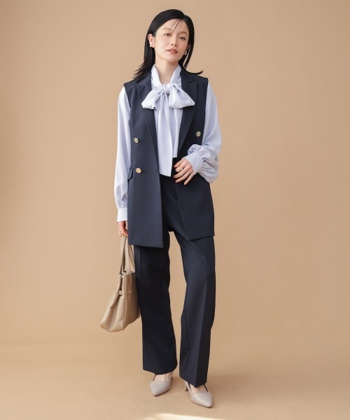 Bou Jeloud（ブージュルード）の「【はあちゅう*Bou Jeloud】テーラーカラーベスト（ベスト・レディース・ネイビー/グレイッシュベージュ/ブラック・38）」の4枚目の写真