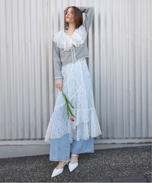 RANDA（ランダ）の「ロゴ刺繍ニットカーディガン（カーディガン/ボレロ・レディース・グレー・FREE）」の2枚目の写真