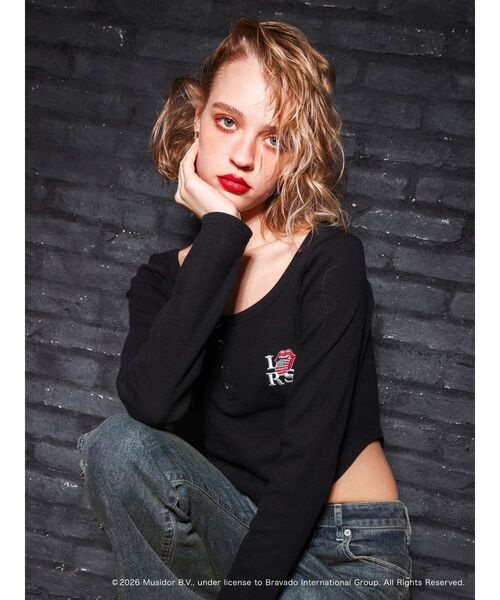 EVRIS（エヴリス）の「【ザ・ローリング・ストーンズ】ヘンリーネックトップス（Tシャツ/カットソー・レディース・グレー/ブラック/ホワイト・FREE）」の4枚目の写真