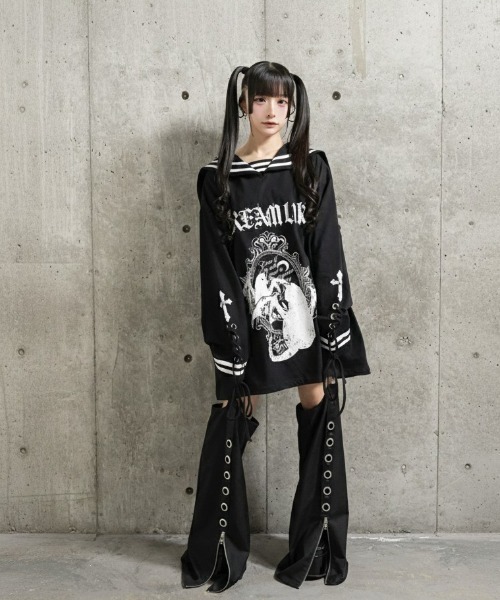 Amilige(アミリージュ)の「Black Mirror Kittyセーラートップス(Tシャツ/カットソー・レディース・ブラック/ホワイト・FREE)」の11枚目の写真