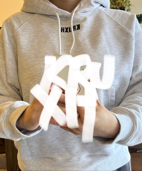 KRUXH(クルクス)の「ペガサス刺繍フードパーカーグレー(パーカー・レディース・その他・1/2)」の11枚目の写真