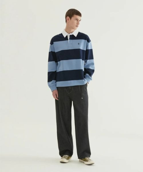 COVERNAT（カバーナット）の「[SOOBIN着用] SMALL C LOGO RUGBY SWEATSHIRT（スウェット・メンズ・ブルー/オートミール/パープル・LARGE/X-LARGE/SMALL/MEDIUM）」の2枚目の写真