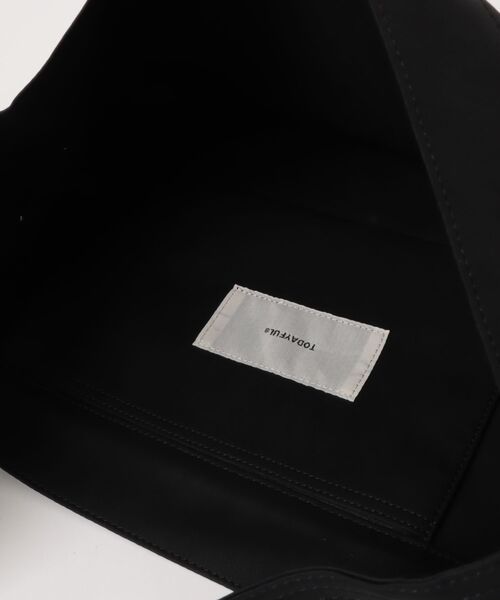 TODAYFUL(トゥデイフル)の「TODAYFUL Useful Shoulder Bag(トートバッグ・レディース・オフホワイト/ブラック/ダークブラウン・FREE)」の19枚目の写真