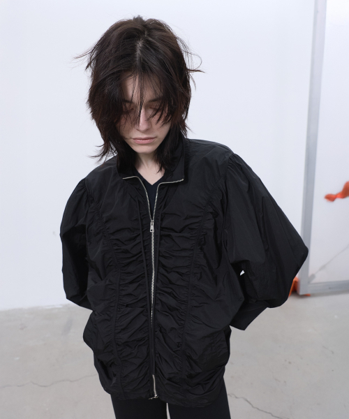 LCDC TM(エルシーディーシーティーエム)の「SHIRRING ZIP-UP JACKET (BLACK)(ナイロンジャケット・レディース・その他・OS)」の6枚目の写真