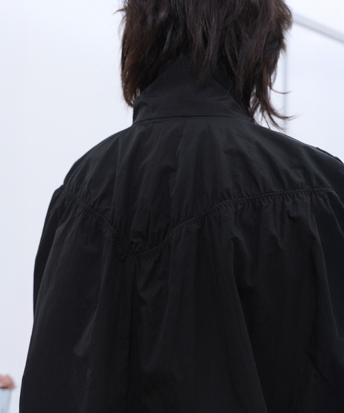 LCDC TM(エルシーディーシーティーエム)の「SHIRRING ZIP-UP JACKET (BLACK)(ナイロンジャケット・レディース・その他・OS)」の3枚目の写真