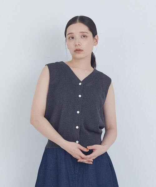 ADIEU TRISTESSE（アデュートリステス）の「TSUMUGI和紙天竺ベスト（ベスト・レディース・ライトグレー/ピンク/チャコールグレー・FREE）」の2枚目の写真