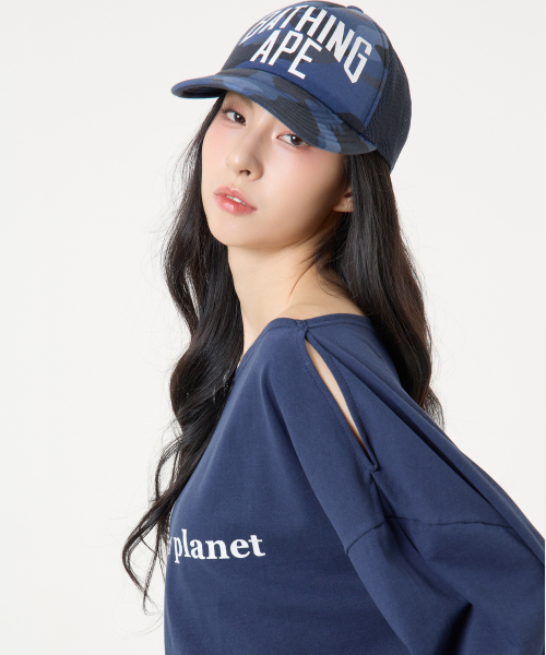 UNKNOWN PLANET（アンノウンプラネット）の「オフショルダー ロゴ ロングスリーブ Tシャツ ネイビー（Tシャツ/カットソー・レディース・その他・FREE）」の10枚目の写真