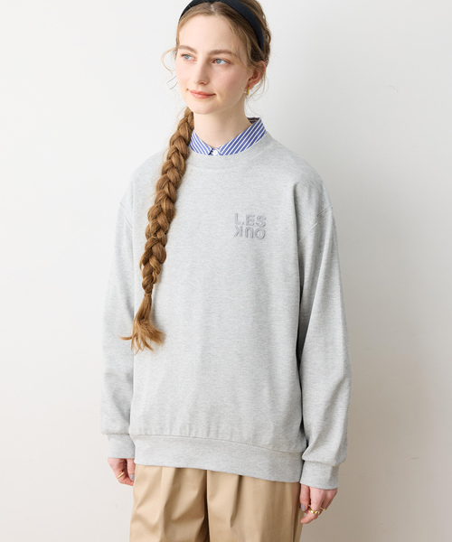LE SOUK HOLIDAY(ルスークホリデー)の「ロゴ刺しゅうラメダンボールプルオーバー(Tシャツ/カットソー・レディース・ライトグレー・M/L)」の2枚目の写真
