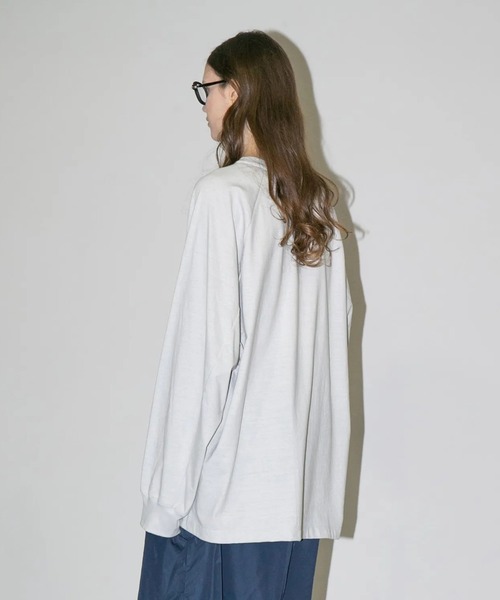my beautiful landlet（マイビューティフルランドレット）の「【my beautiful landlet】SUPIMA COTTON OVERSIZE RAGLAN L/S T-SHIRT - print（Tシャツ/カットソー・メンズ・ブラック/ライトブルー/グレー/ライトグレー/ホワイト・0/1）」の11枚目の写真