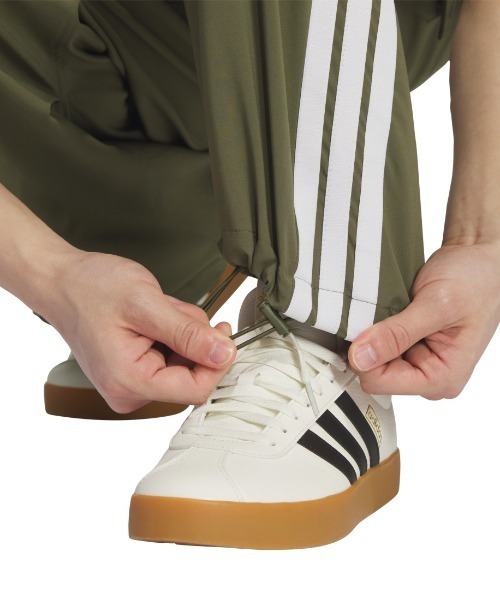 adidas（アディダス）の「アディダス adidas ルーズフィット ライト ウーブン カーゴポケット ストレートレッグ パンツ（カーゴパンツ・メンズ・オリーブ/ブラック・S/M/L/LL/3L）」の6枚目の写真