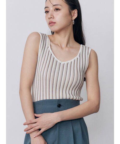 MURUA(ムルーア)の「ランダムガーターニットタンク 夏服(ニット/セーター・レディース・ホワイト/その他2/オレンジ/その他/ブラック・FREE)」の5枚目の写真