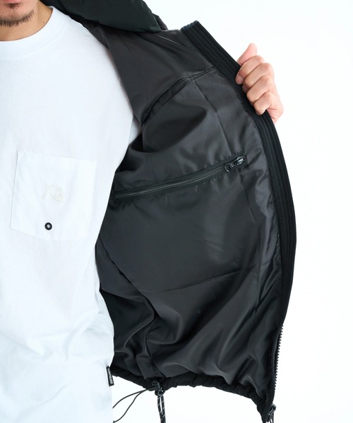 Quiksilver(クイックシルバー)の「Quiksilver メンズ STRONG WIND DOWN JACKET ダウンジャケット ルーズフィット ダウン70%/クイックシルバー(ダウンジャケット/コート・メンズ・カーキ/ブラック・LARGE/MEDIUM)」の12枚目の写真