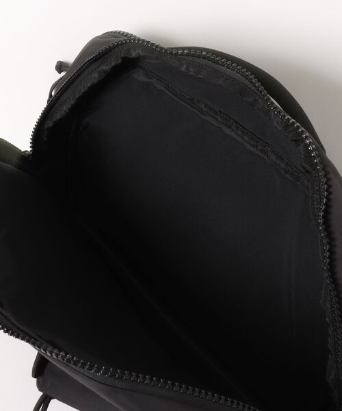 TOPO DESIGNS(トポデザインズ)の「多機能3WAY【TOPO DESIGNS】GLOBAL BRIEFCASE(ショルダーバッグ・レディース・ブラック・ONE SIZE)」の5枚目の写真