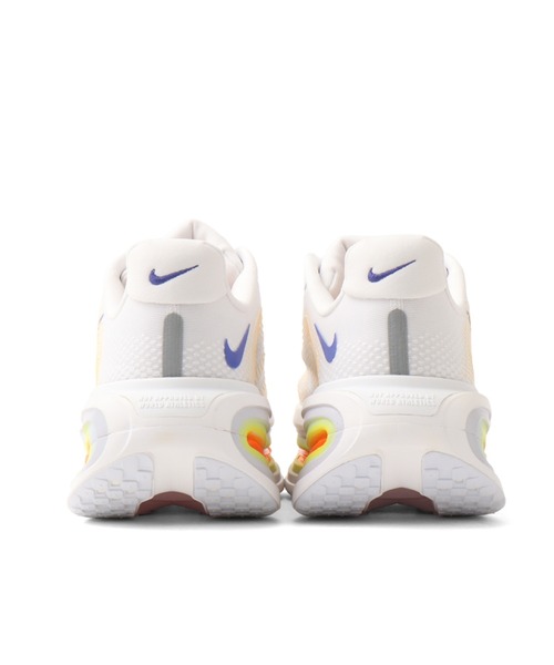 NIKE(ナイキ)の「NIKE ZOOM VOMERO PREMIUM / ナイキ ズーム ボメロ プレミアム 【SP】(スニーカー・メンズ・ホワイト・28.5cm/28.0cm/27.5cm/27.0cm/26.5cm/26.0cm/25.5cm/30.0cm/29.0cm)」の5枚目の写真