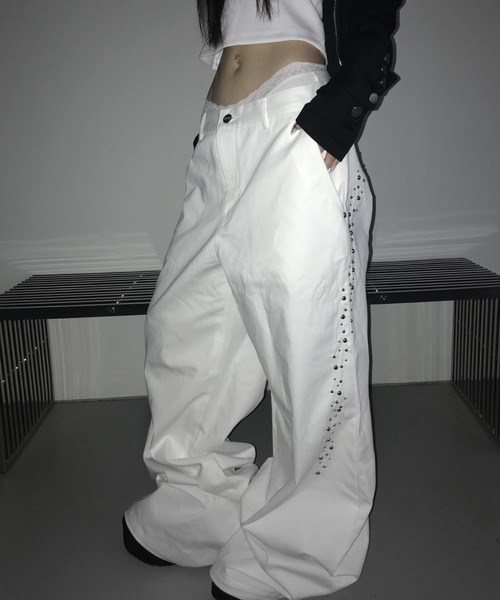 THEAIRTOWN(ジエアタウン)の「shinning cotton wide slacks(その他パンツ・レディース・ブラック/ホワイト・FREE)」の8枚目の写真