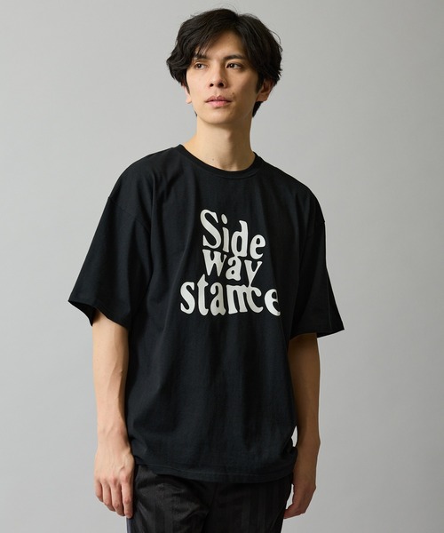 En serio TOKYO(エンソリオトーキョー)の「【SIDEWAYSTANCE】ウェーブカレッジロゴ半袖Tシャツ 70705(Tシャツ/カットソー・メンズ・ブラック/ホワイト/アッシュ・SMALL/MEDIUM/LARGE/X-LARGE)」の14枚目の写真
