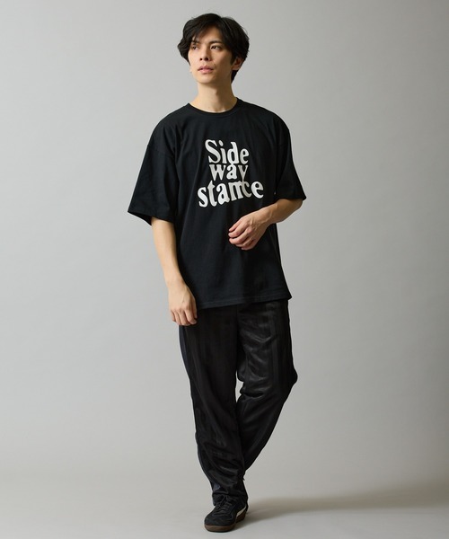 En serio TOKYO(エンソリオトーキョー)の「【SIDEWAYSTANCE】ウェーブカレッジロゴ半袖Tシャツ 70705(Tシャツ/カットソー・メンズ・ブラック/ホワイト/アッシュ・SMALL/MEDIUM/LARGE/X-LARGE)」の12枚目の写真