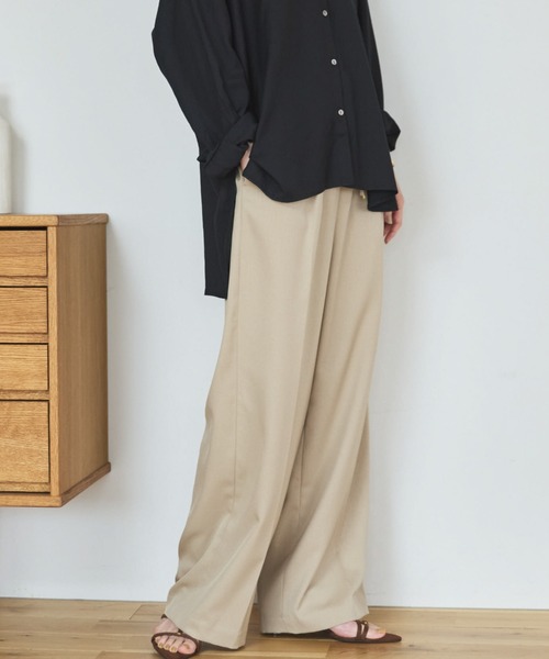 Doux archives(ドゥアルシーヴ)の「ウォッシャブルセンタープレスパンツ(スラックス・レディース・ベージュ/ブラック・SMALL/MEDIUM)」の13枚目の写真