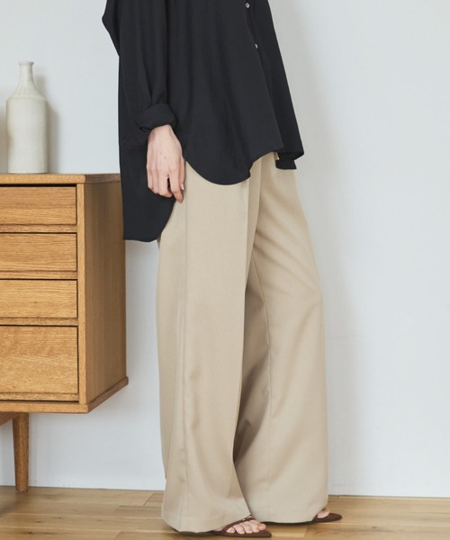 Doux archives(ドゥアルシーヴ)の「ウォッシャブルセンタープレスパンツ(スラックス・レディース・ベージュ/ブラック・SMALL/MEDIUM)」の14枚目の写真