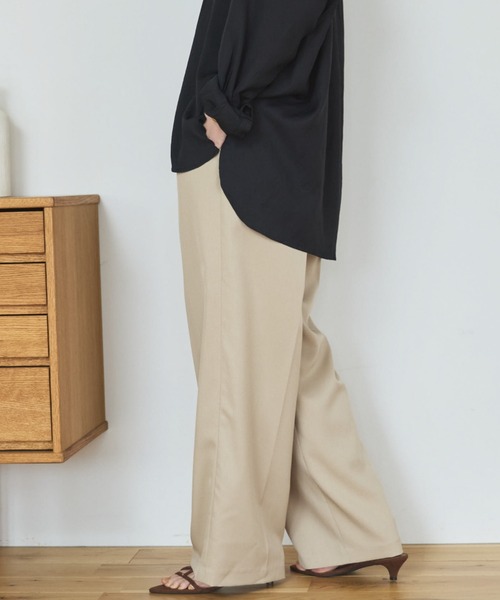 Doux archives(ドゥアルシーヴ)の「ウォッシャブルセンタープレスパンツ(スラックス・レディース・ベージュ/ブラック・SMALL/MEDIUM)」の16枚目の写真