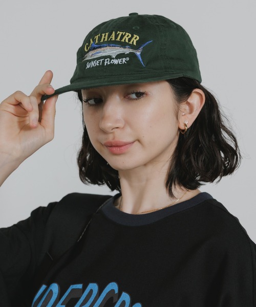 Chick(チック)の「Logo-Embroidered Flat-Brim Low-Profile Cap / ロゴ刺繍 フラットバイザー ローキャップ 2026年 夏 夏服(キャップ・レディース・ブラック/グリーン・FREE)」の14枚目の写真