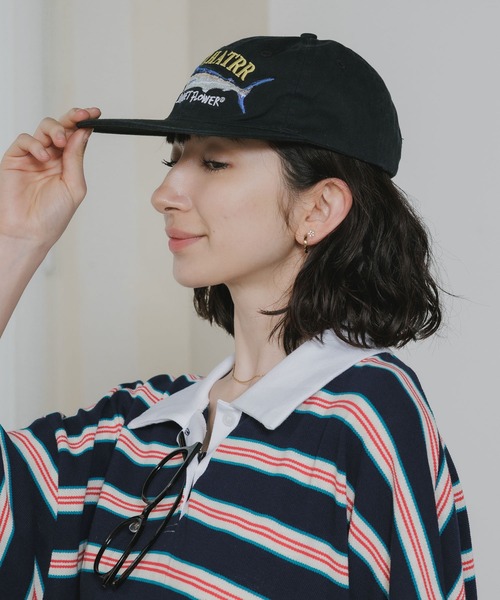 Chick(チック)の「Logo-Embroidered Flat-Brim Low-Profile Cap / ロゴ刺繍 フラットバイザー ローキャップ 2026年 夏 夏服(キャップ・レディース・ブラック/グリーン・FREE)」の12枚目の写真