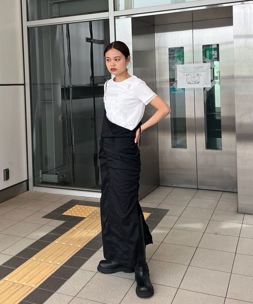 Ameri(アメリ)の「GATHER VEIL CAMI SKIRT(スカート・レディース・サックスブルー/ブラック・MEDIUM/SMALL)」の6枚目の写真