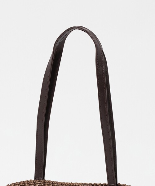 UNITED ARROWS（ユナイテッドアローズ）の「アバカ コクーン バッグ（かごバッグ・レディース・ダークブラウン/ブラック・FREE）」の6枚目の写真