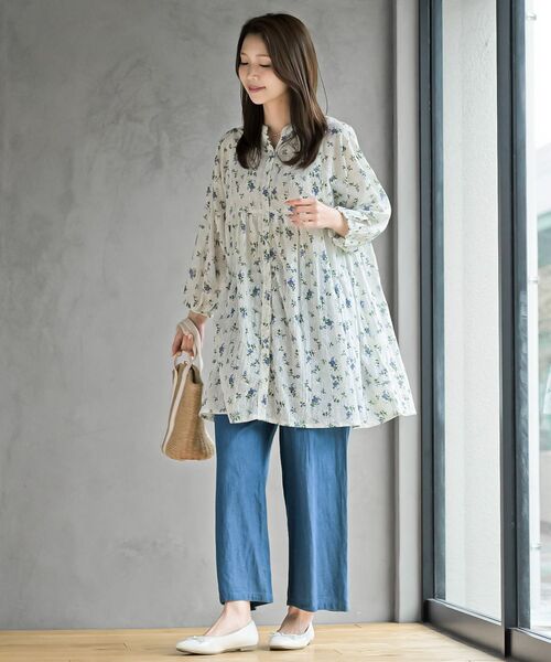 rps（アールピーエス）の「刺繍×花柄プリント７分袖シャツワンピース（シャツワンピース・レディース・グレイッシュベージュ/オフホワイト/ネイビー・フリー）」の4枚目の写真