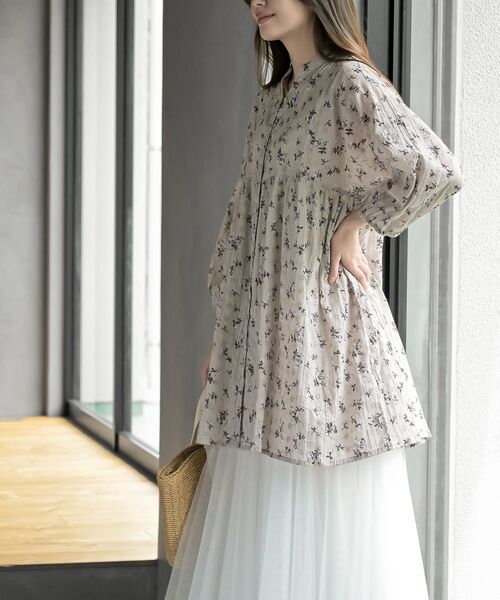 rps（アールピーエス）の「刺繍×花柄プリント７分袖シャツワンピース（シャツワンピース・レディース・グレイッシュベージュ/オフホワイト/ネイビー・フリー）」の13枚目の写真