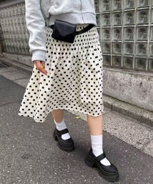 シャーリングドットミディスカート