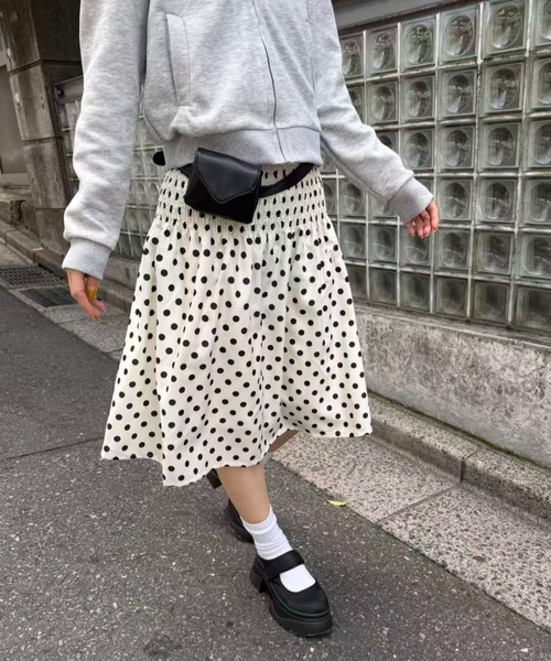 mebole(メボレ)の「シャーリングドットミディスカート(スカート・レディース・アイボリー・FREE)」の10枚目の写真