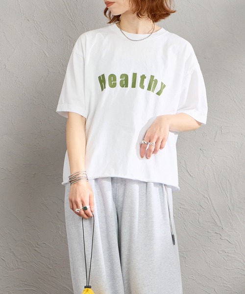 FUNG（ファング）の「[FUNG/ファング] HEALTHY カットオフ プリントＴシャツ（Tシャツ/カットソー・レディース・ブラック/ホワイト・M）」の6枚目の写真