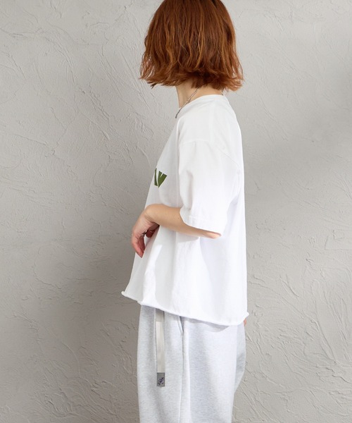FUNG（ファング）の「[FUNG/ファング] HEALTHY カットオフ プリントＴシャツ（Tシャツ/カットソー・レディース・ブラック/ホワイト・M）」の7枚目の写真