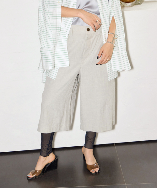 SAYAKADAVIS(サヤカディヴィス)の「SAYAKA DAVIS WIDE CAPRIS WPT16-HCT:ハーフパンツ(その他パンツ・レディース・ベージュ・SMALL)」の1枚目の写真