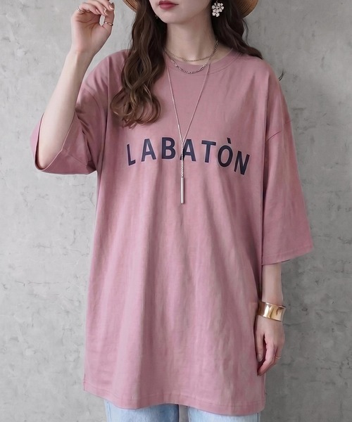 SELECT LEVERY(セレクトリベリー)の「半袖ビッグロゴTシャツ(Tシャツ/カットソー・レディース・チャコール/ブラック/ピンク・MEDIUM)」の3枚目の写真